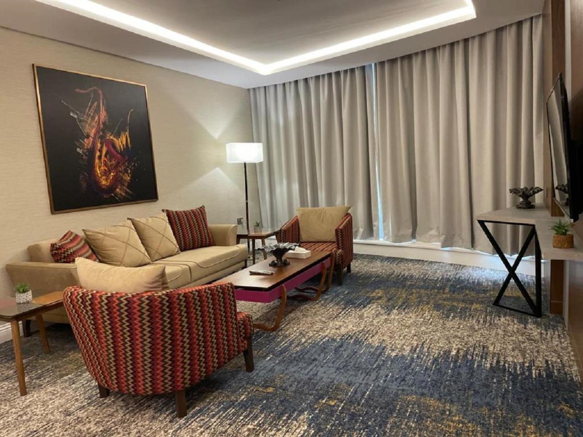 Remaz Suites Hotel Jubail ภายนอก รูปภาพ