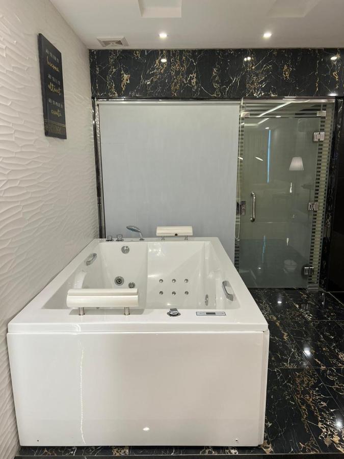 Remaz Suites Hotel Jubail ภายนอก รูปภาพ