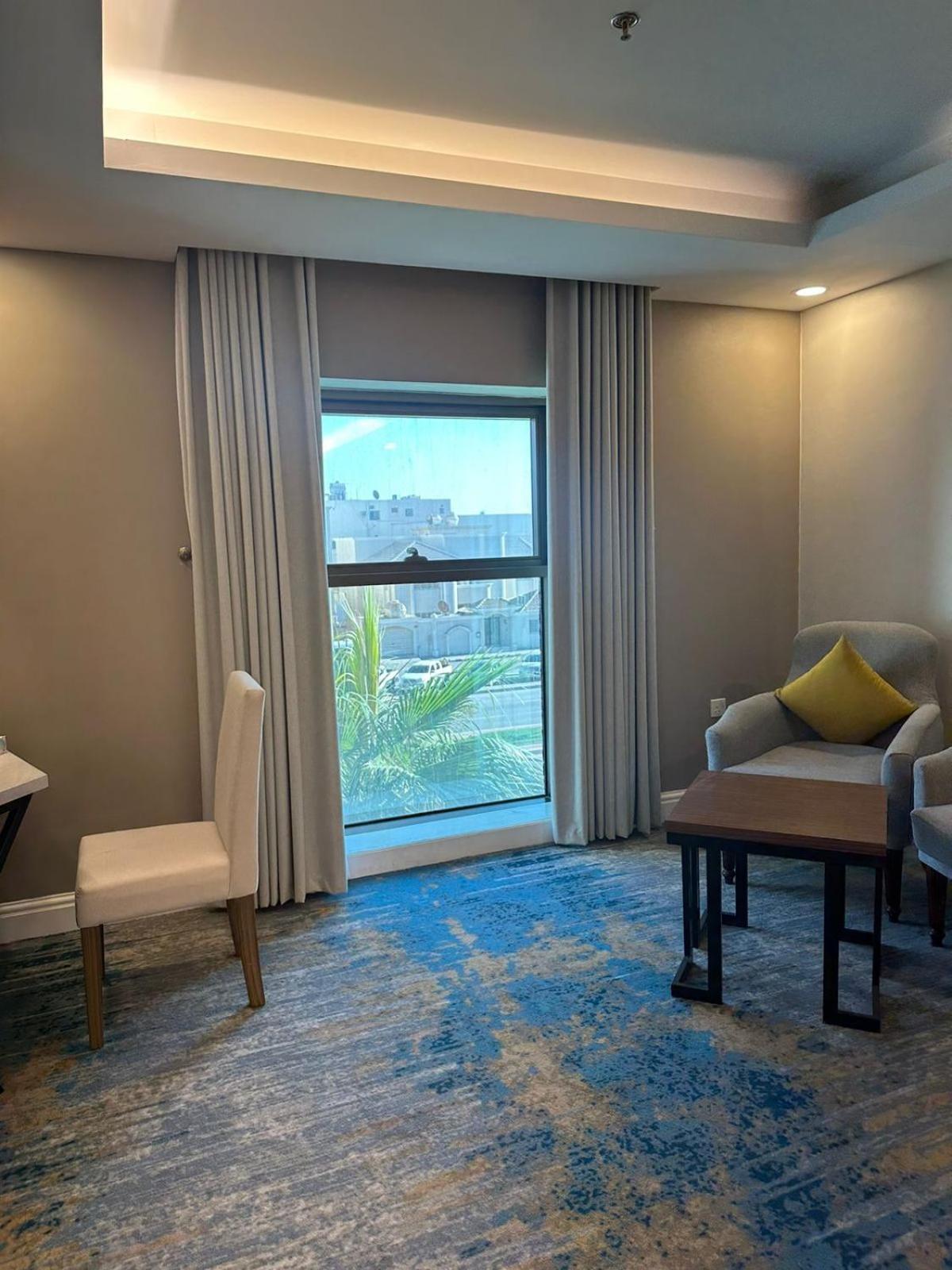 Remaz Suites Hotel Jubail ภายนอก รูปภาพ